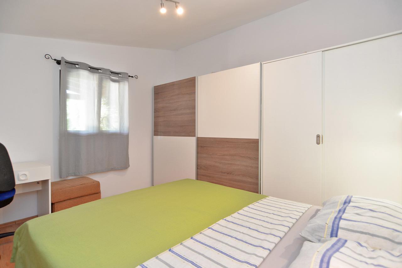 Vesna 1642 Apartment