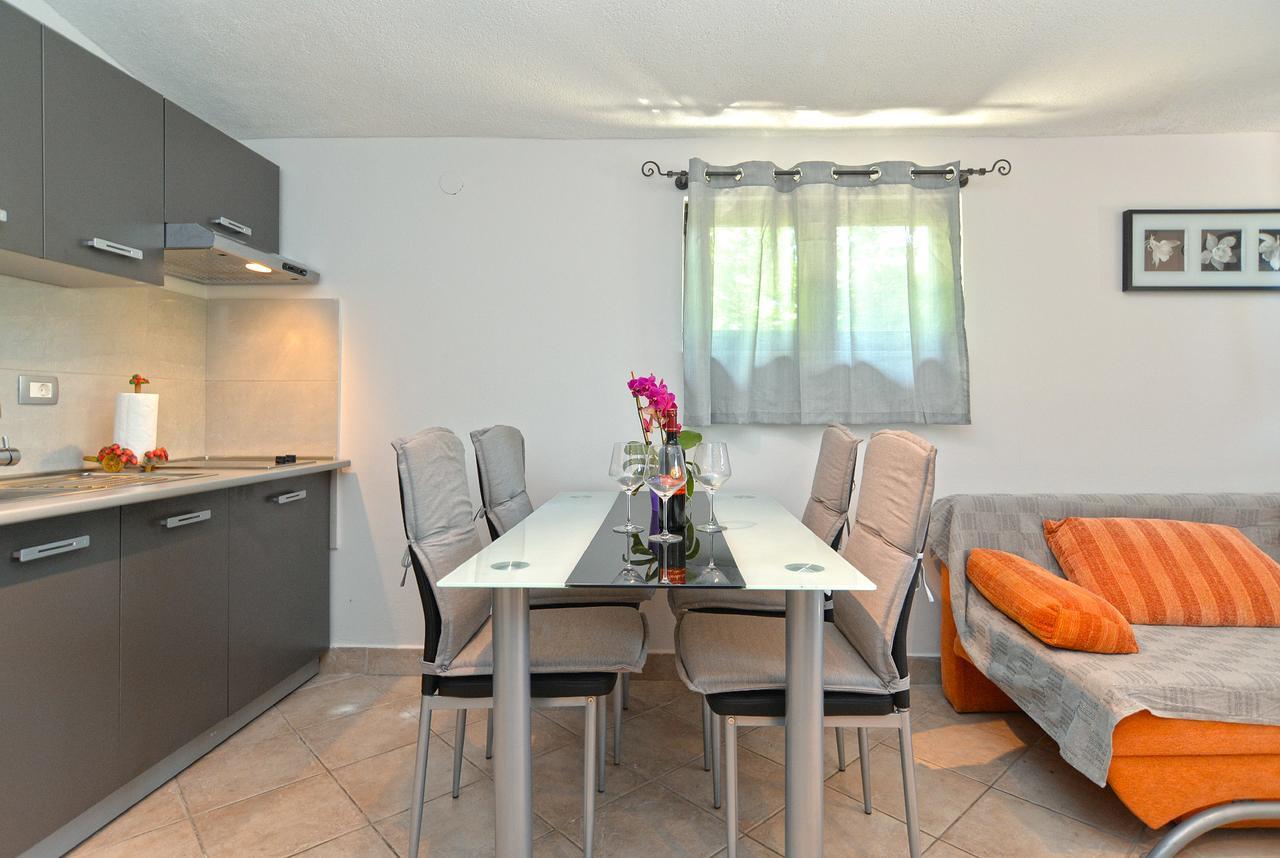 Vesna 1642 Apartment *